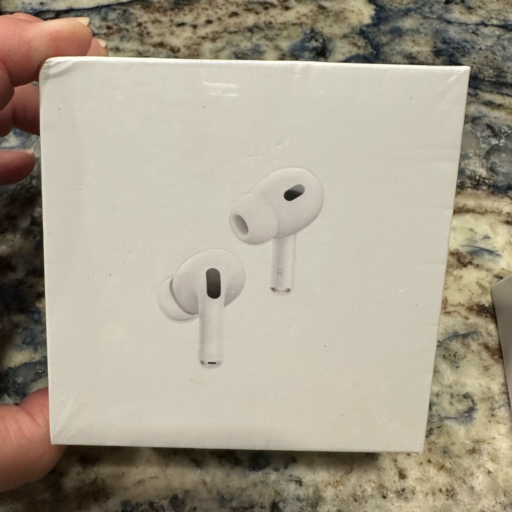 Generation 2 earphones with Magnetic Charging Case